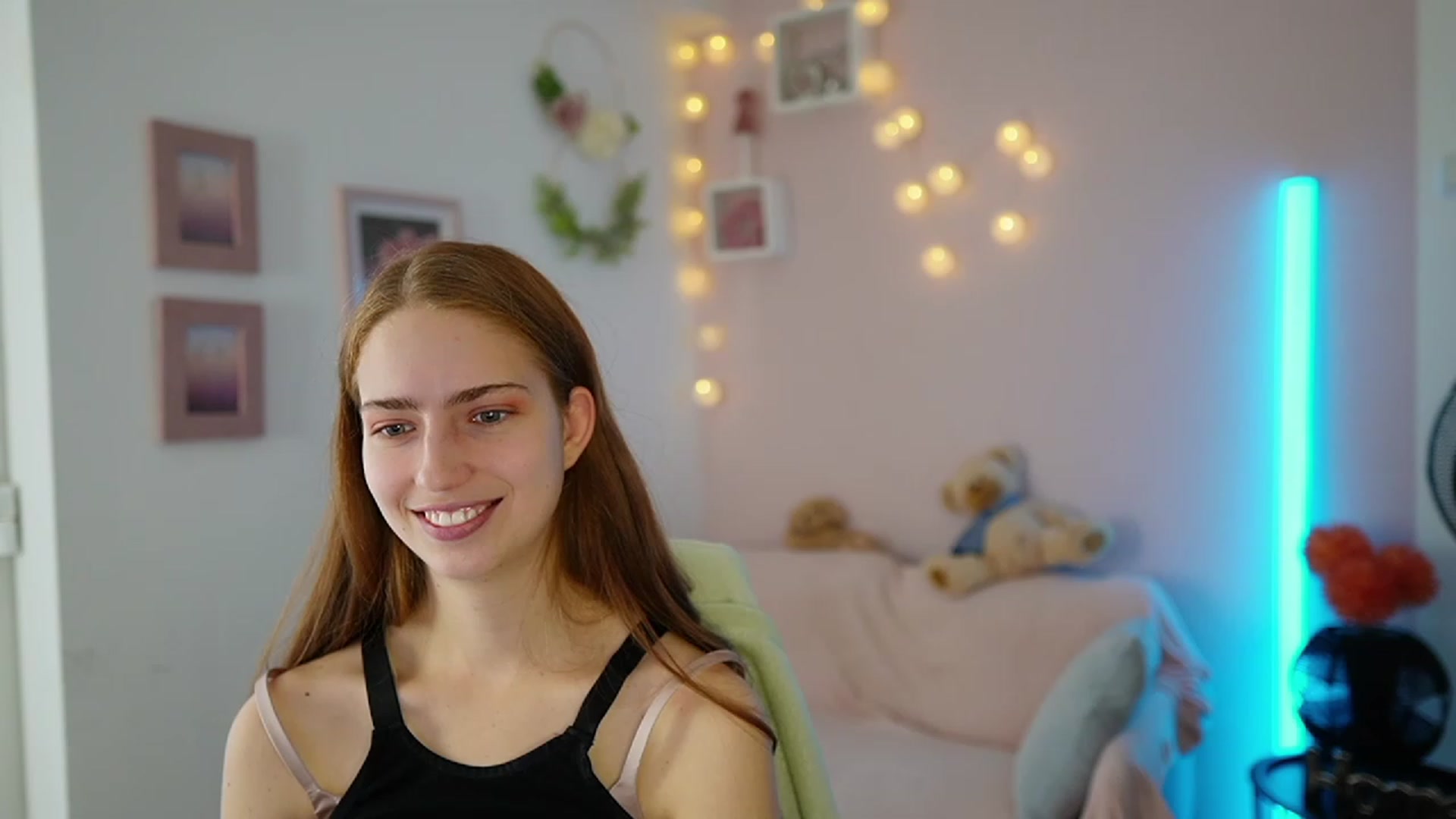 Naomi_Woods18 video thumbnail