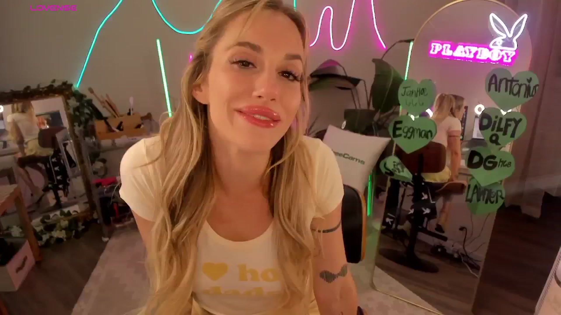 LillieQ video thumbnail