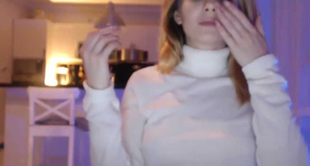 Yveline video thumbnail