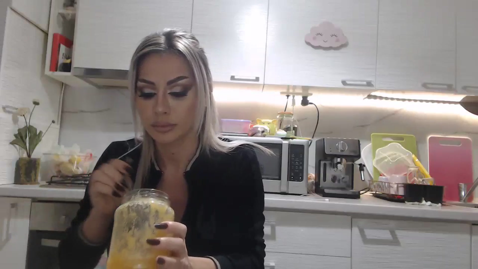 BlondeeFairy video thumbnail