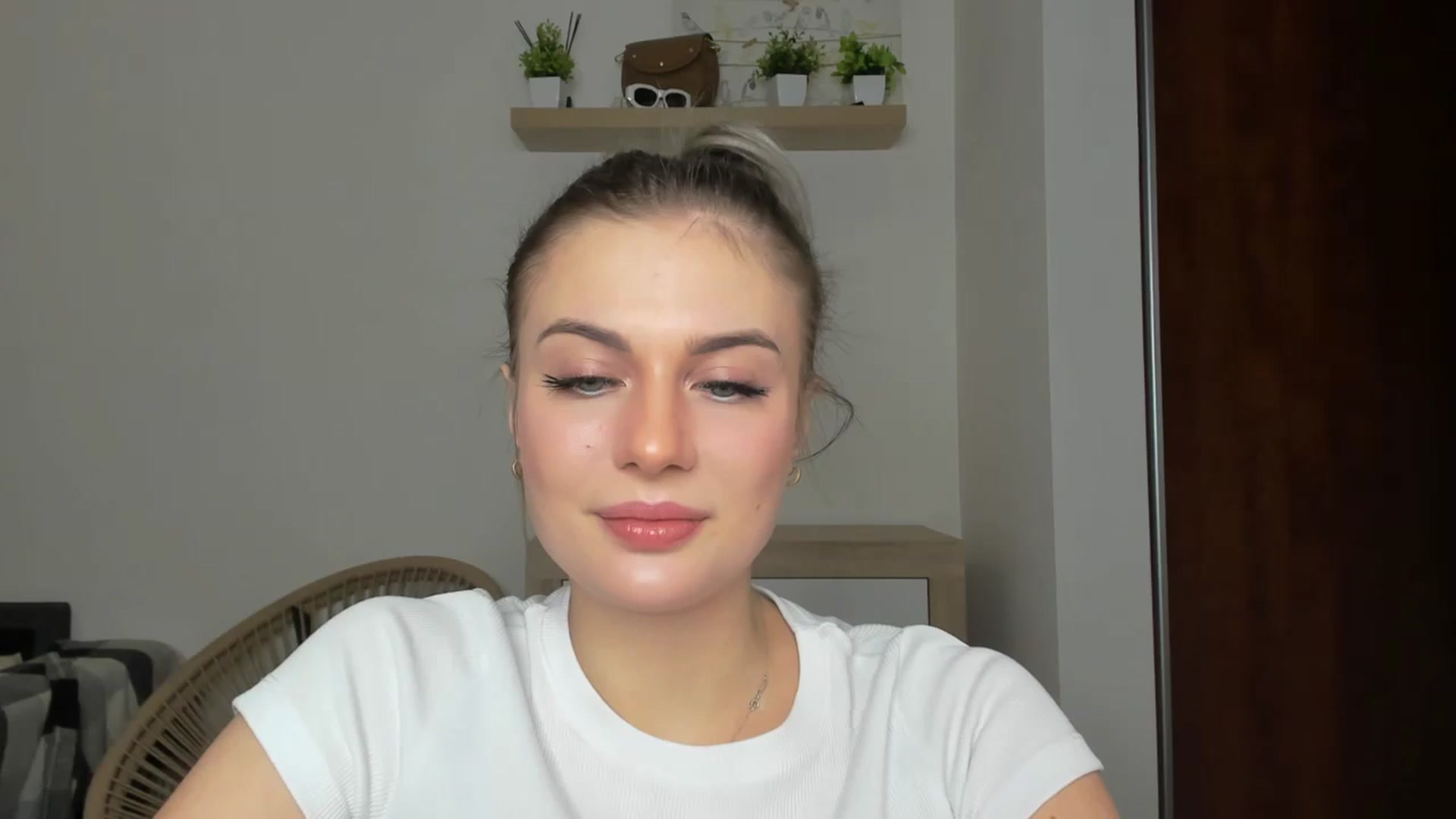 EarlyyBird video thumbnail