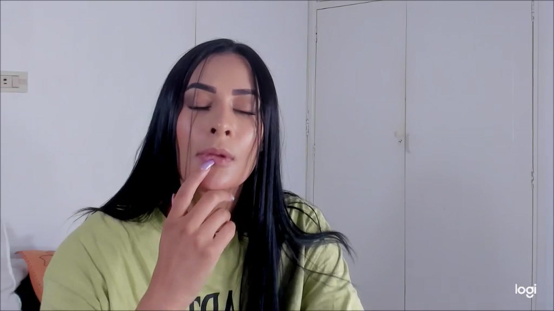 Renata_gomez video thumbnail