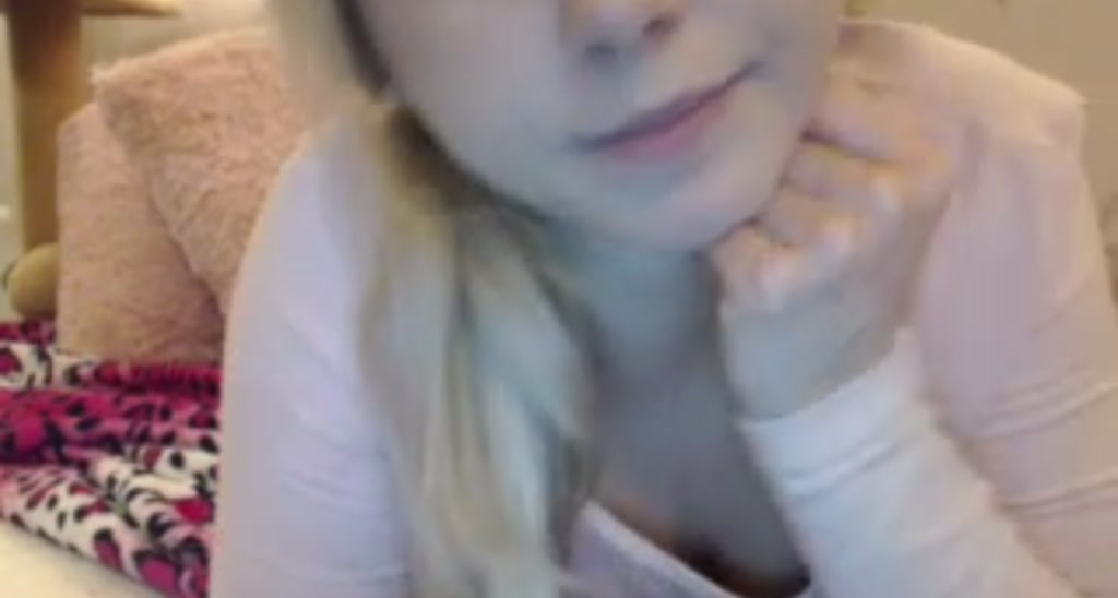 MiniMariah video thumbnail