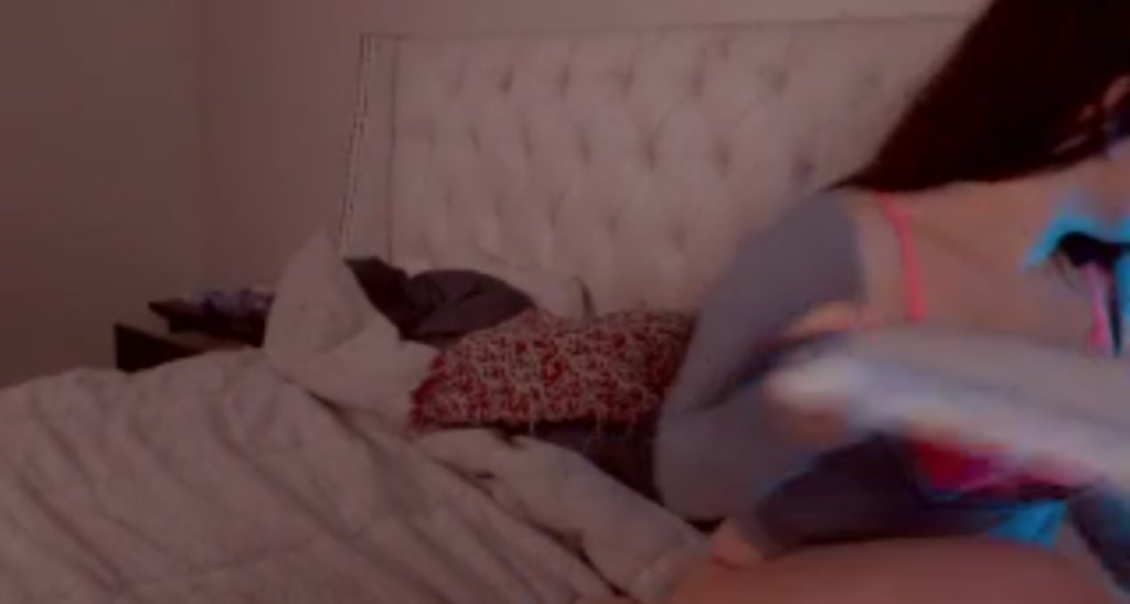 BrattyBelle video thumbnail