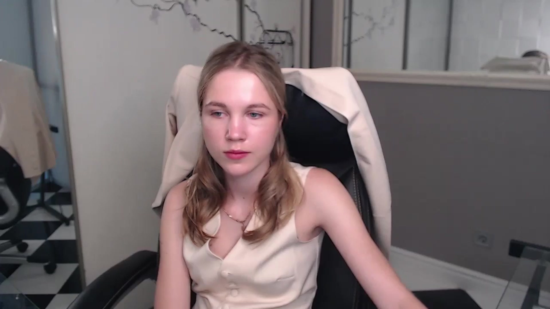 Kate_Lewiss video thumbnail