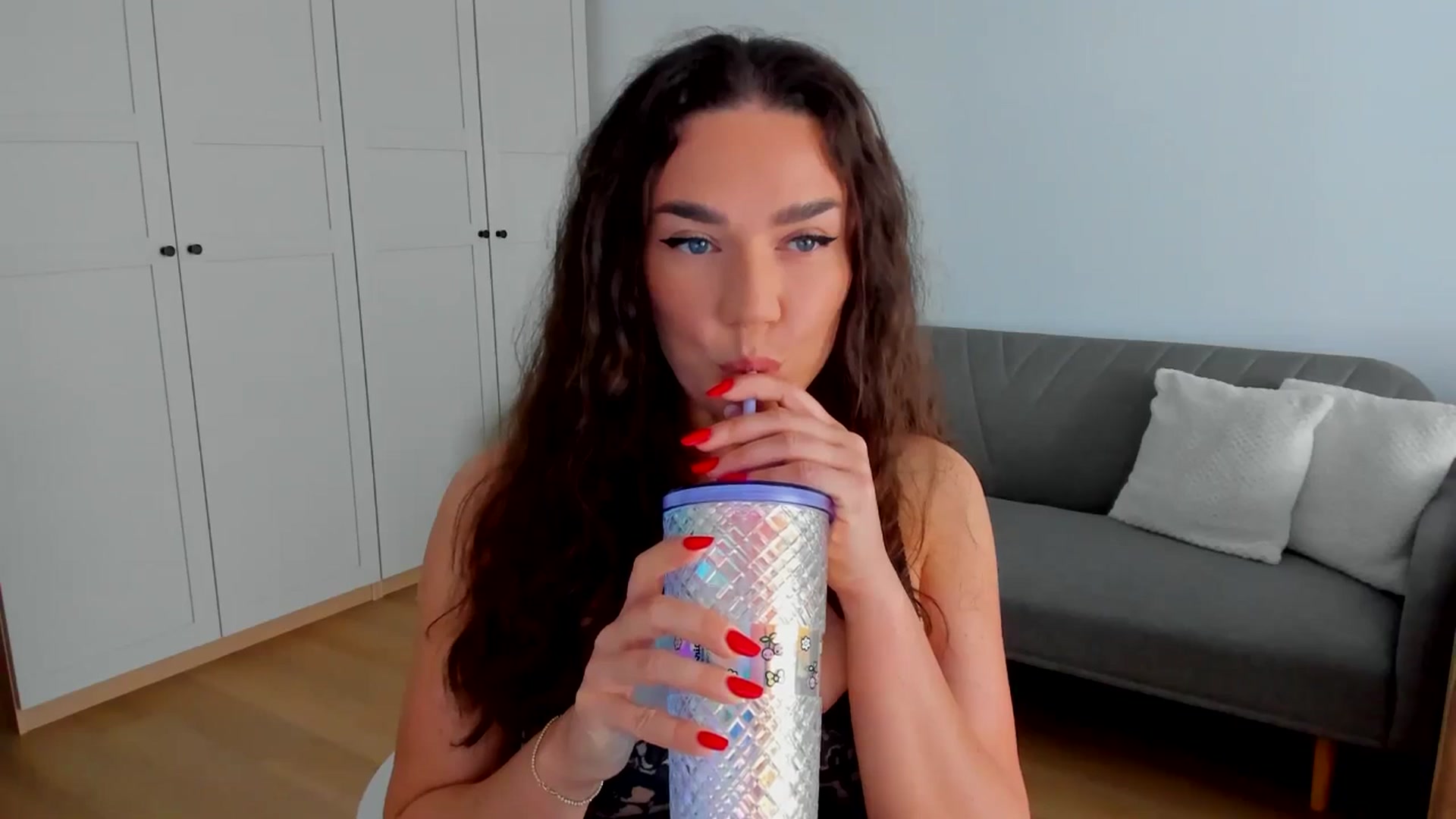 BellaaDona video thumbnail