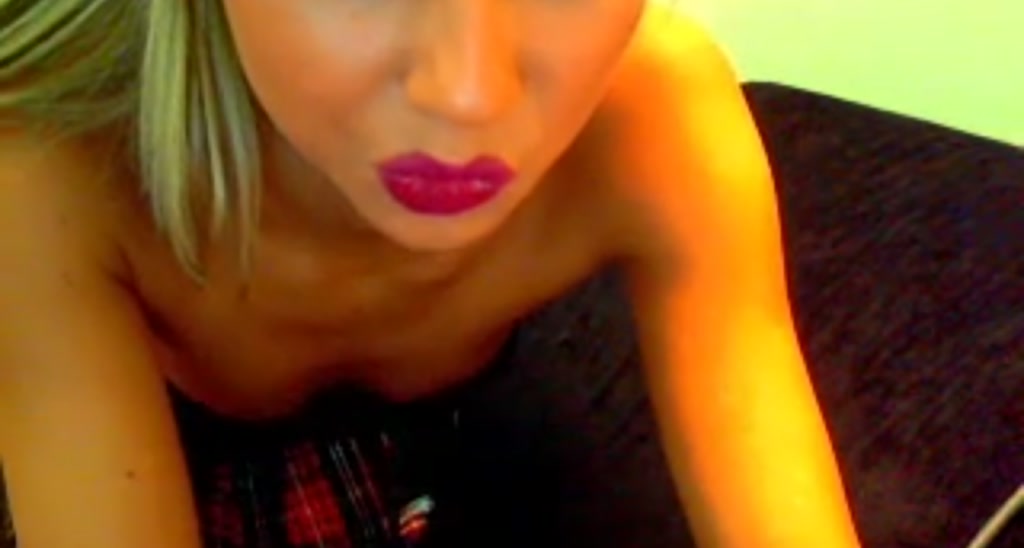 EvaaXO video thumbnail