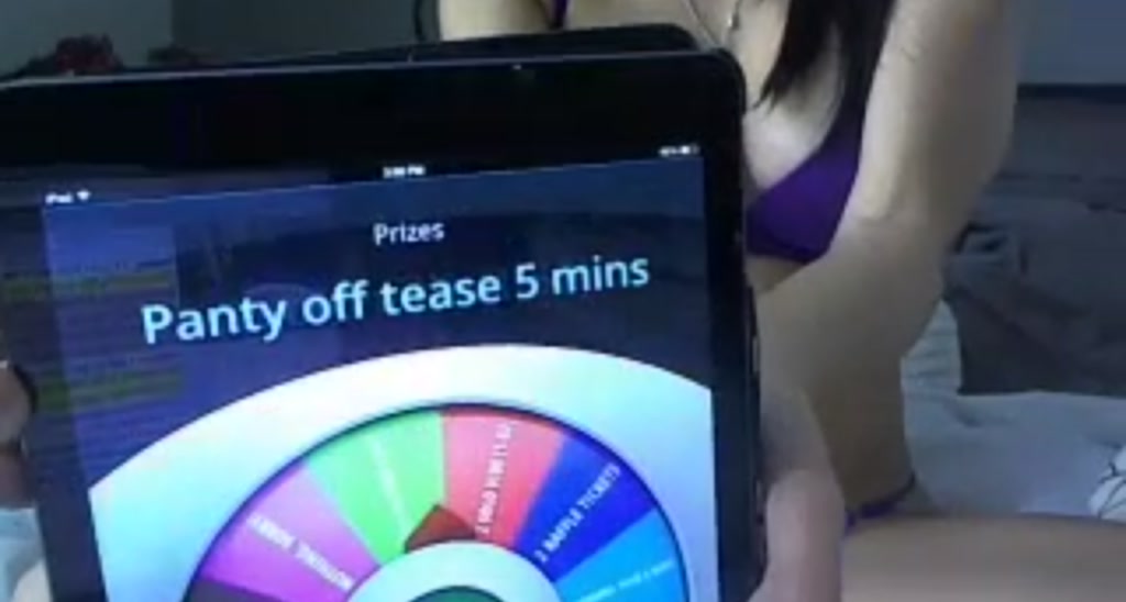 Downloads video thumbnail