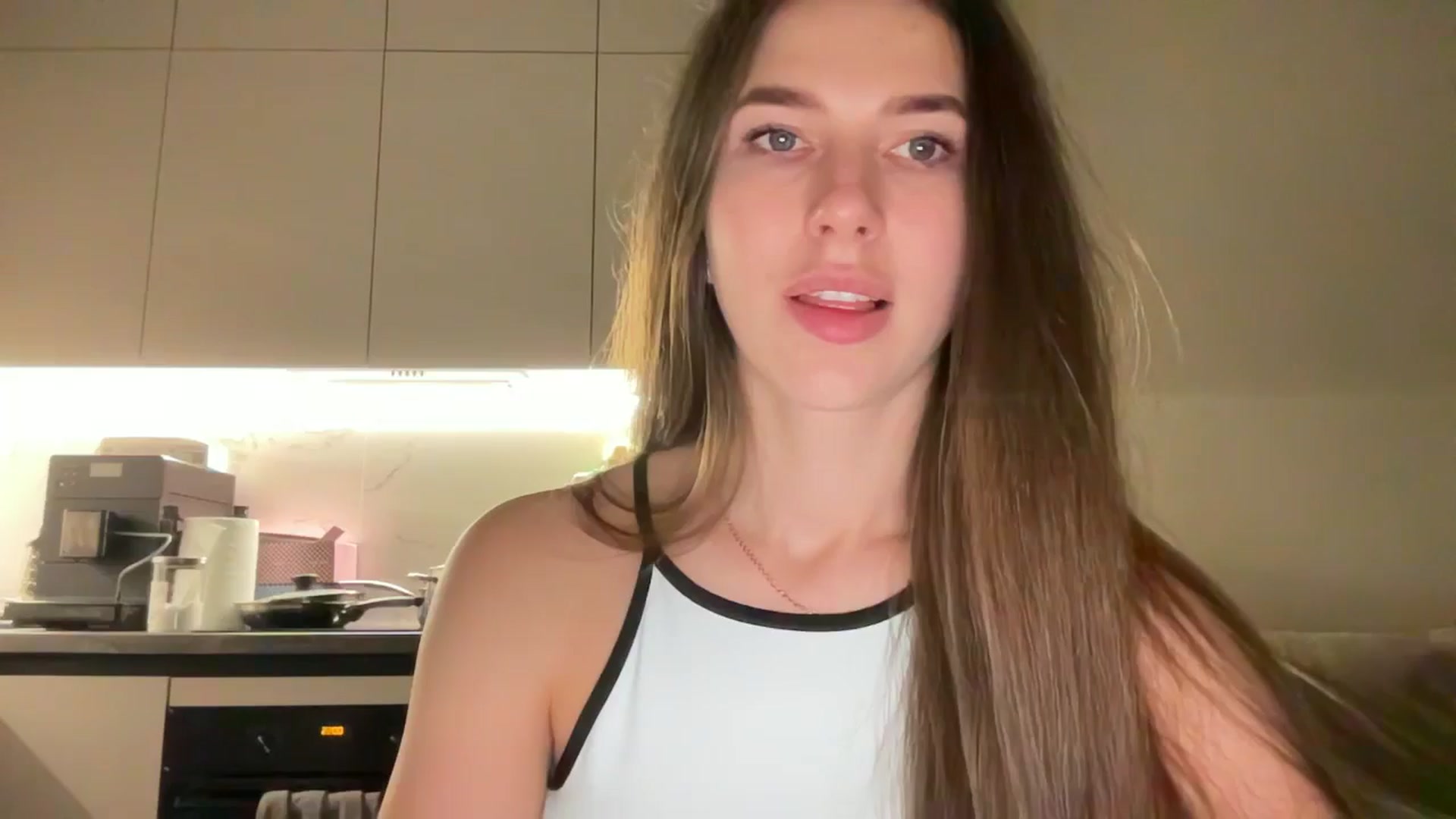 kissfreeze video thumbnail