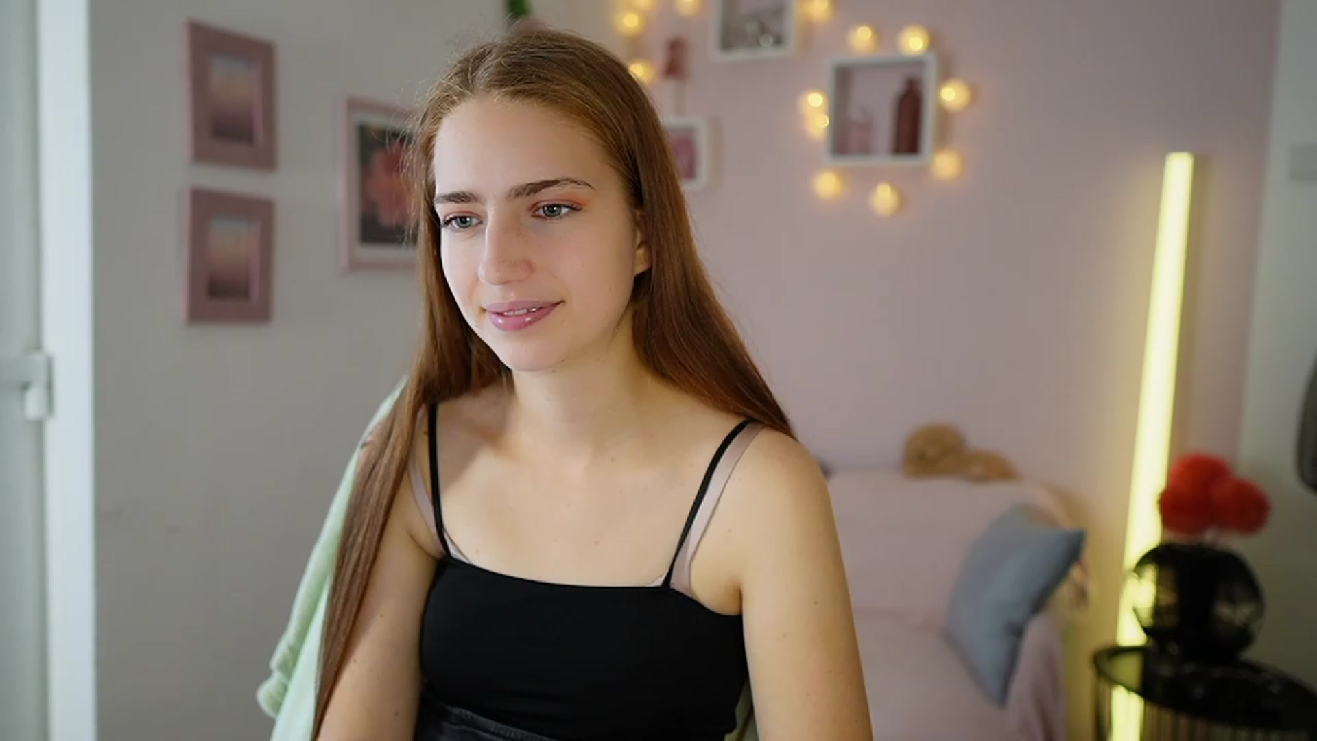 Naomi_Woods18 video thumbnail
