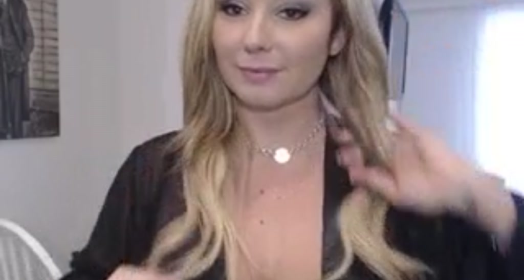 JuicyJamie_69 video thumbnail