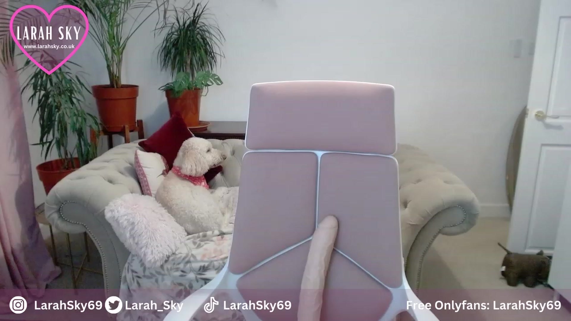Larah_Sky video thumbnail