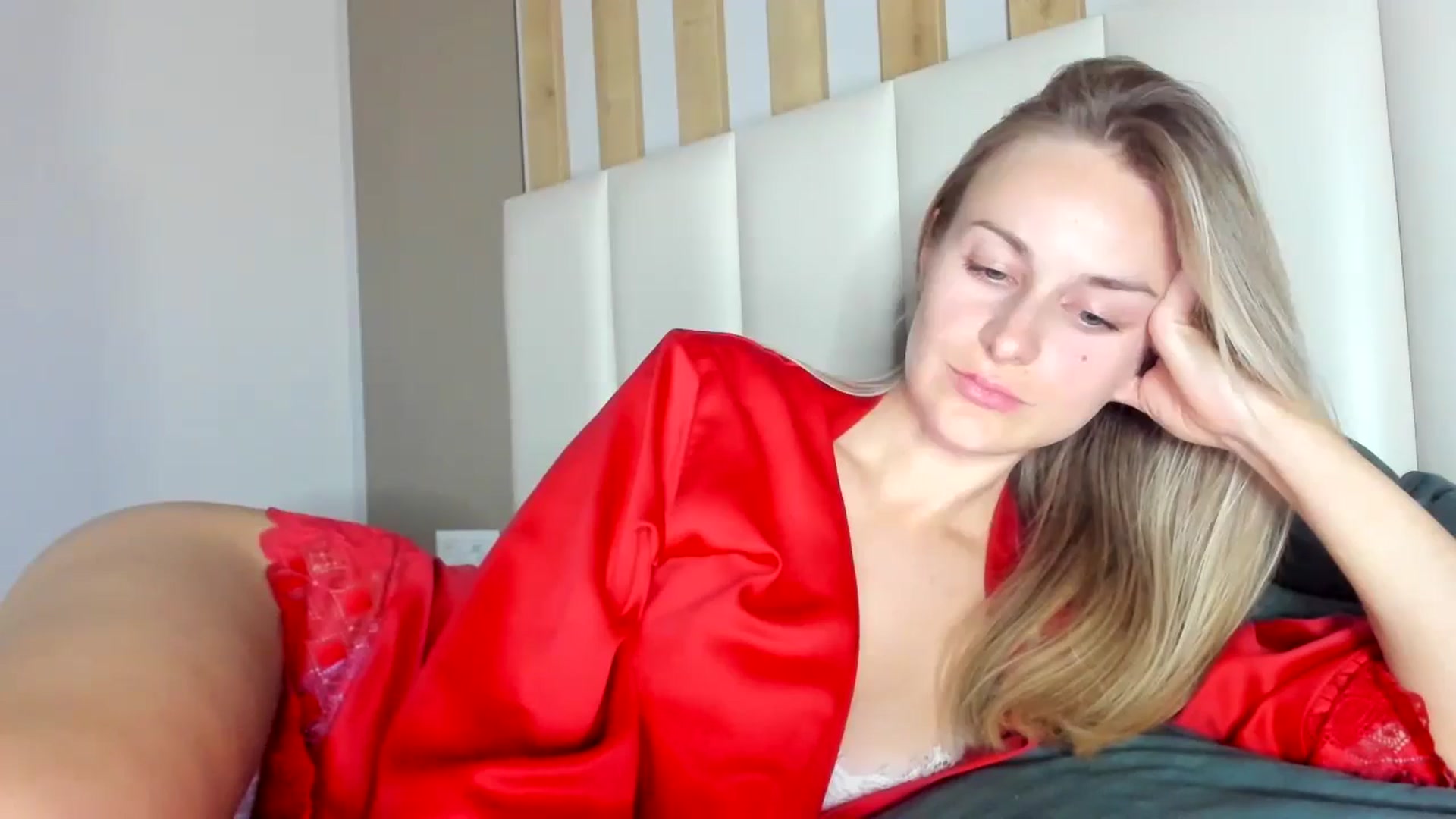 regular_girl video thumbnail
