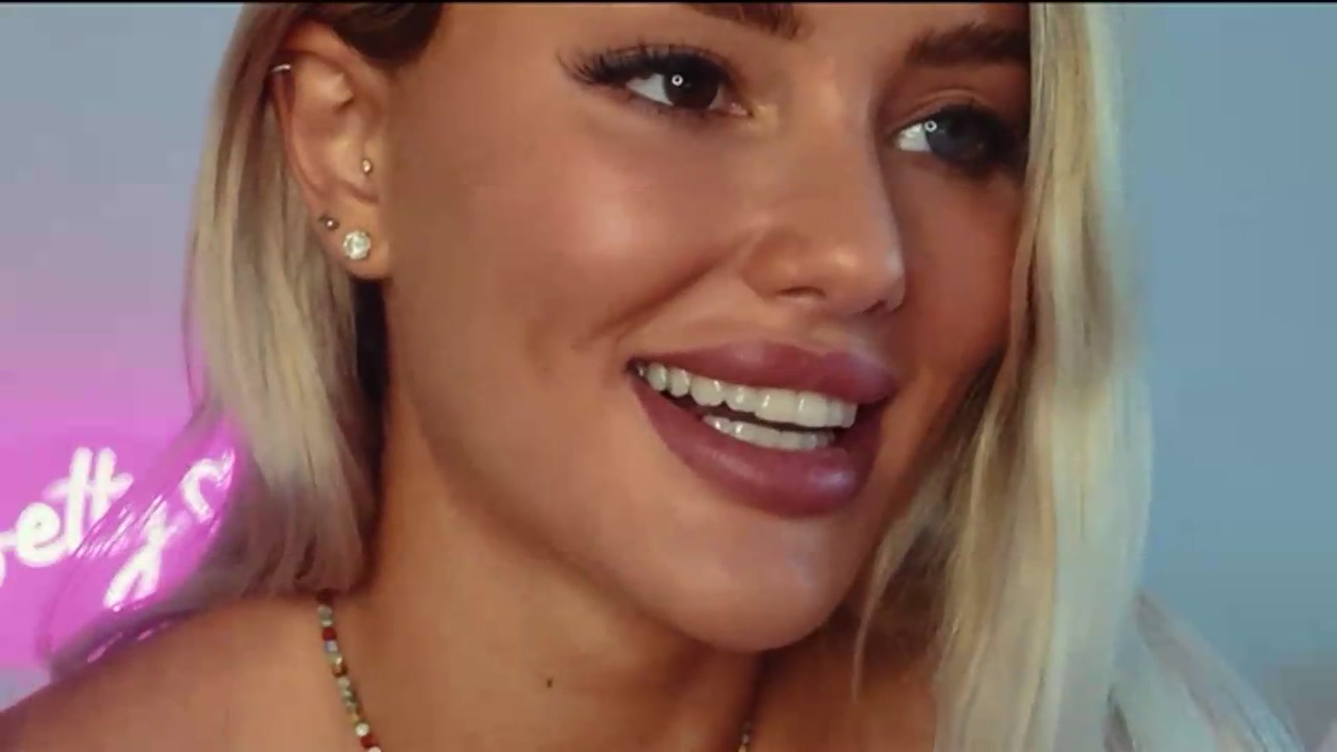 Betty_xoxo video thumbnail