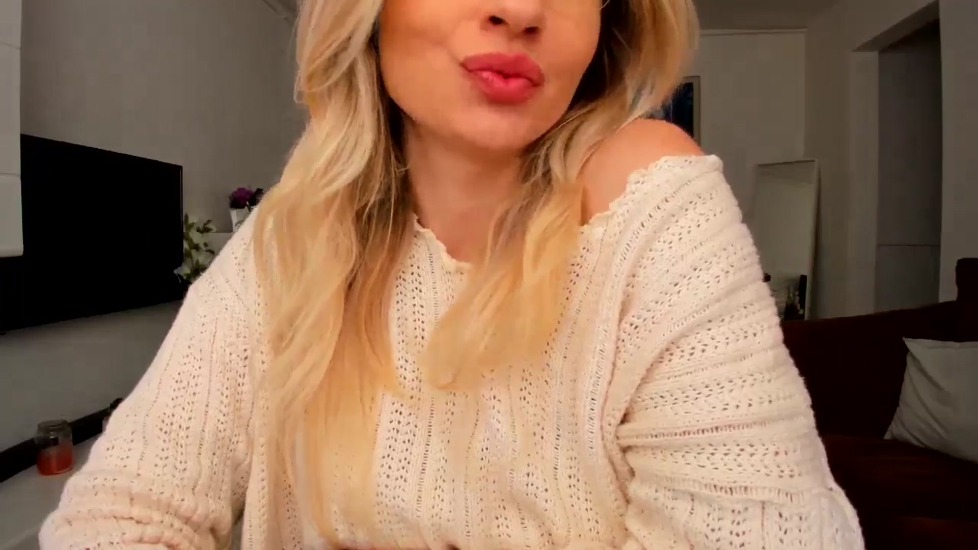 AlyMiss video thumbnail