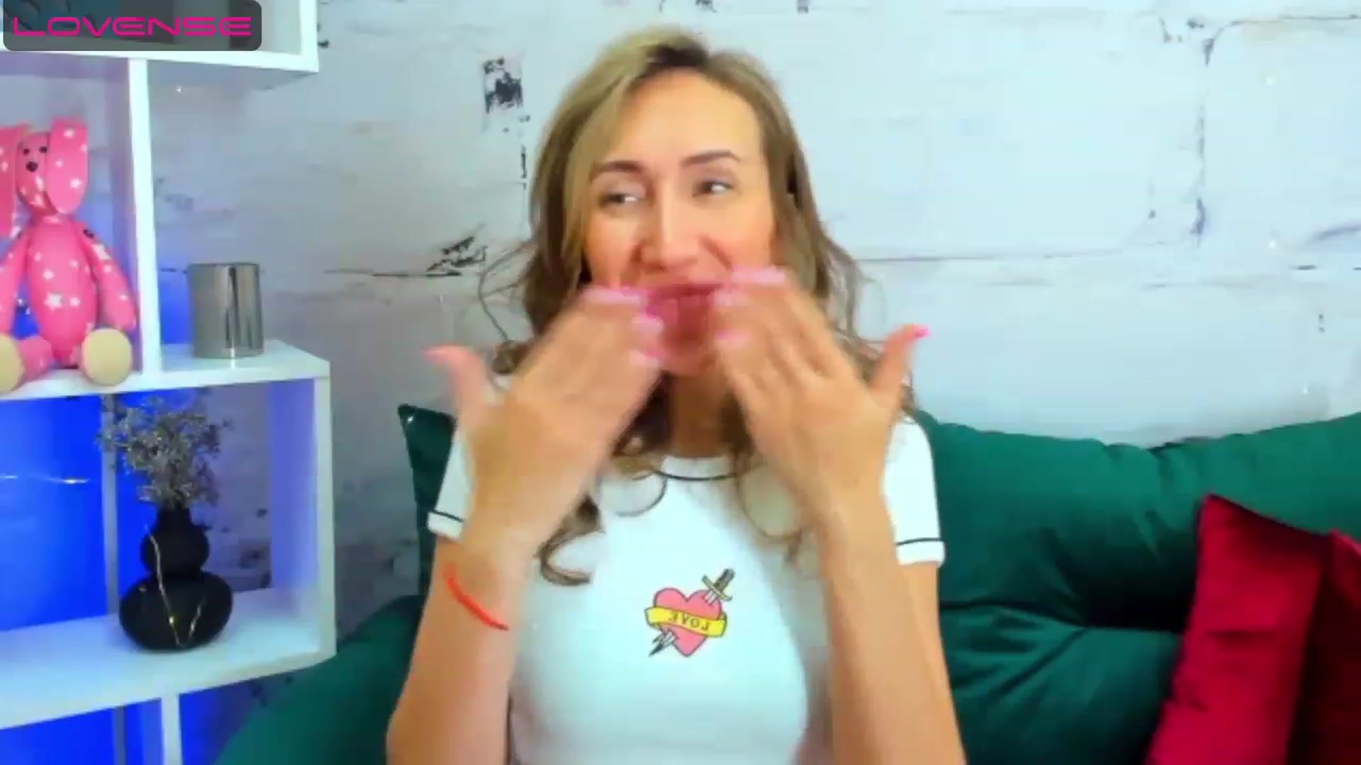 TinaRee video thumbnail
