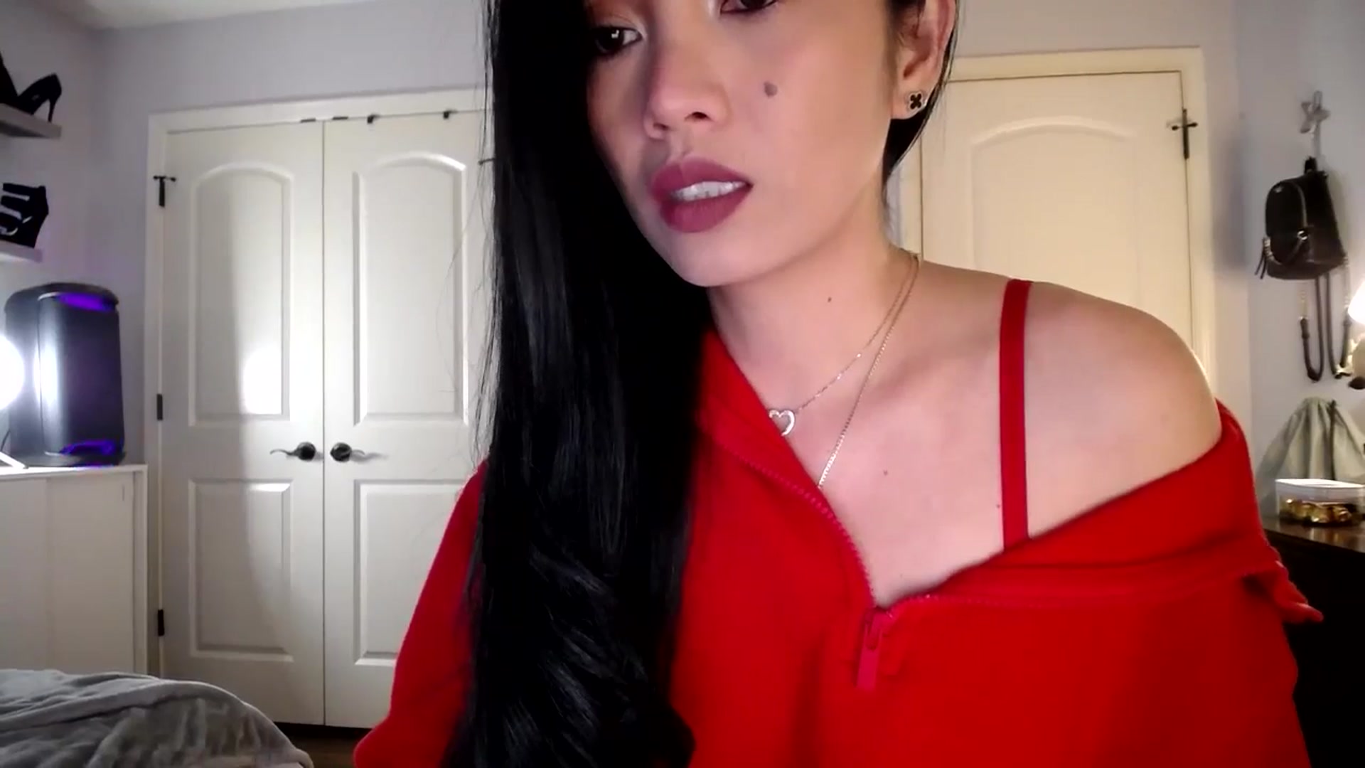 AsianLuv_4U video thumbnail