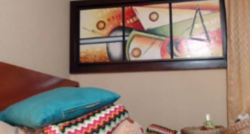 latinabigtits video thumbnail