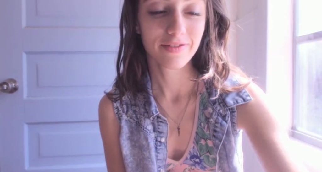 NaomiDee video thumbnail
