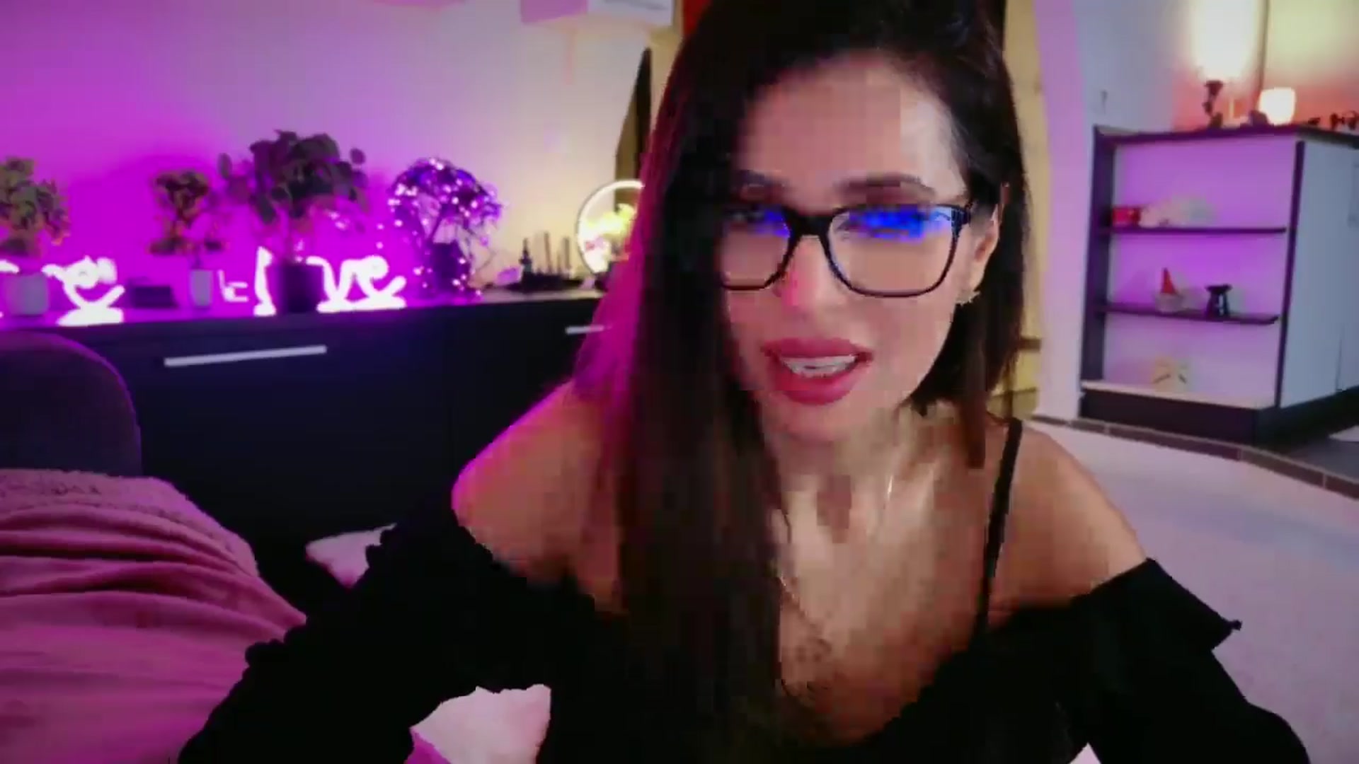 SmileyTinaa video thumbnail