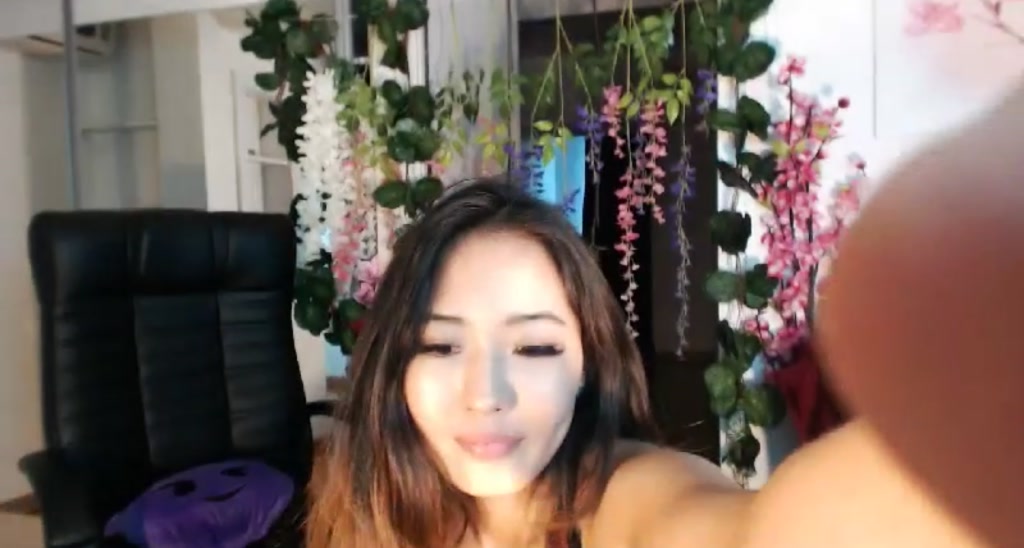 KellyMun video thumbnail