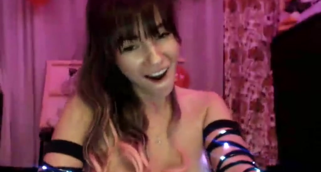 LovelyKittie video thumbnail