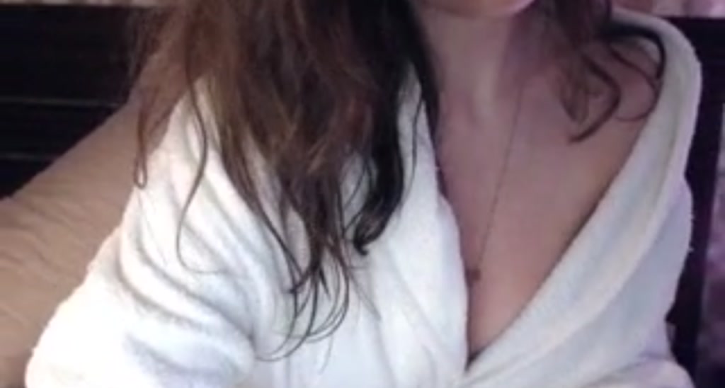 Bee_la video thumbnail