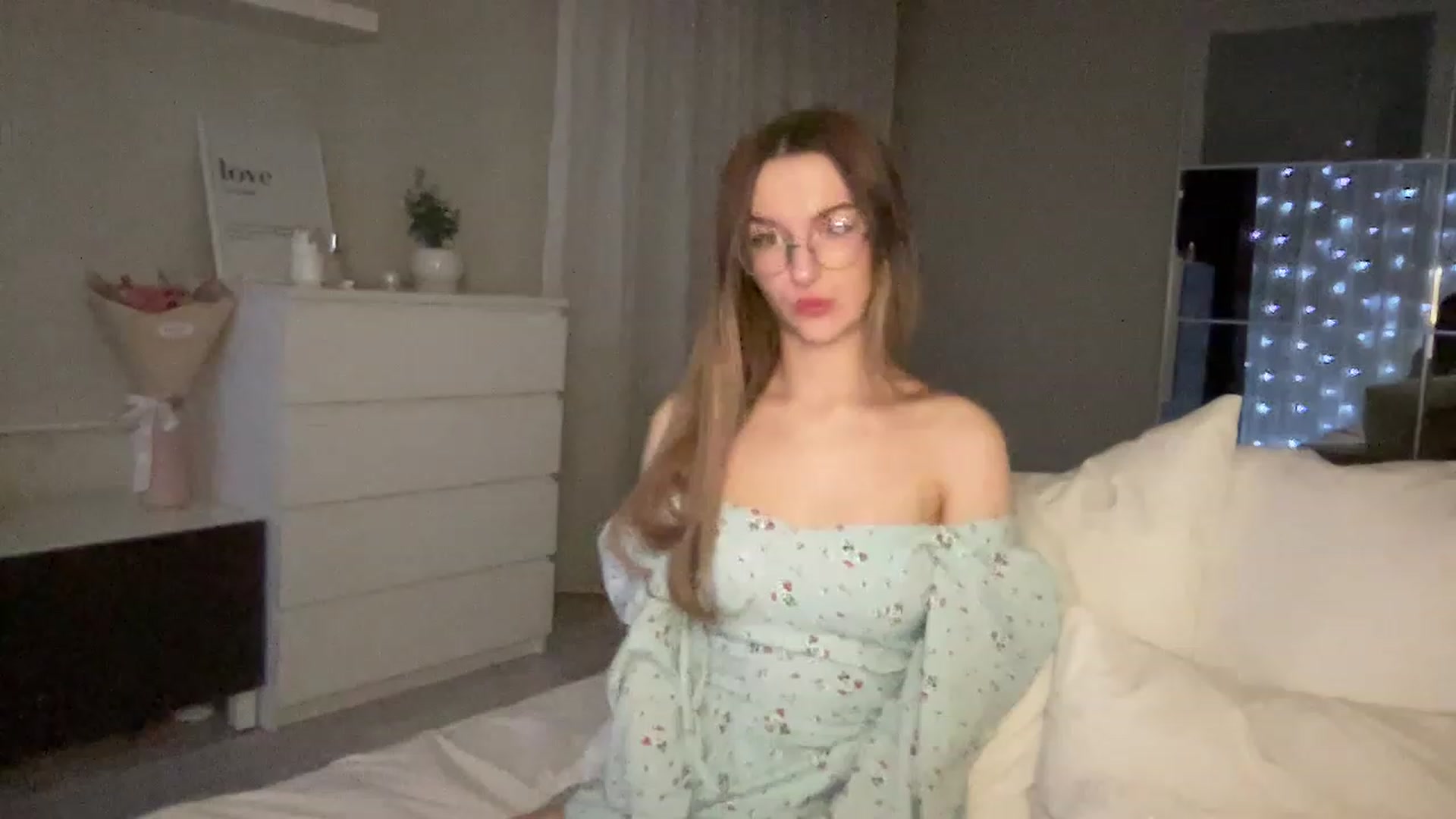 EllenOnline video thumbnail