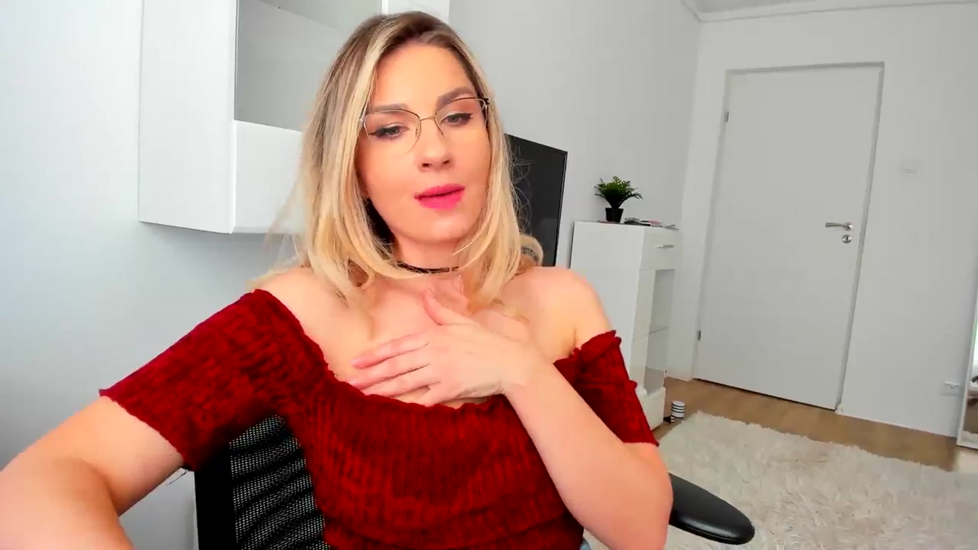 AlyMiss video thumbnail