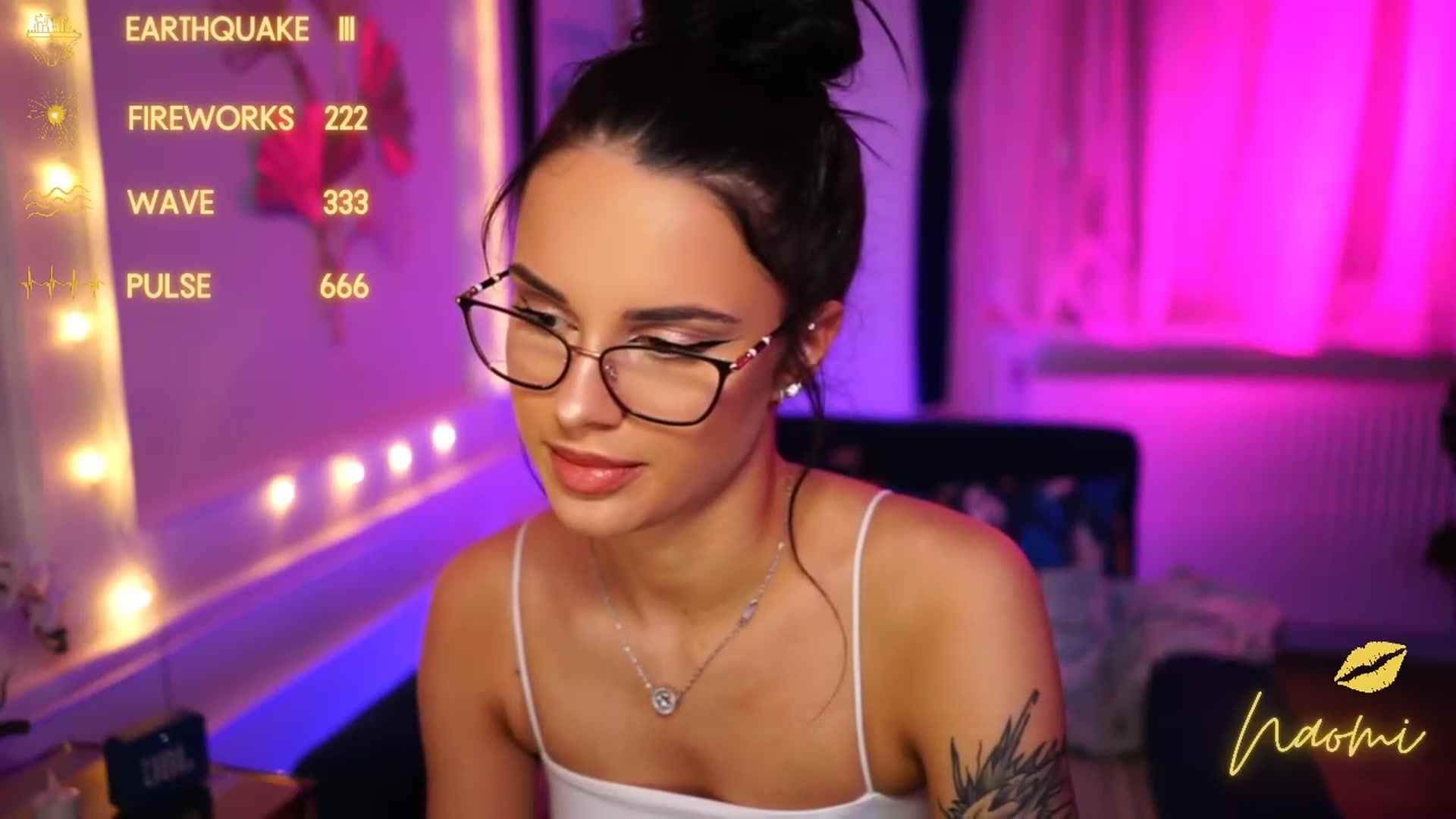 cinnabellee video thumbnail