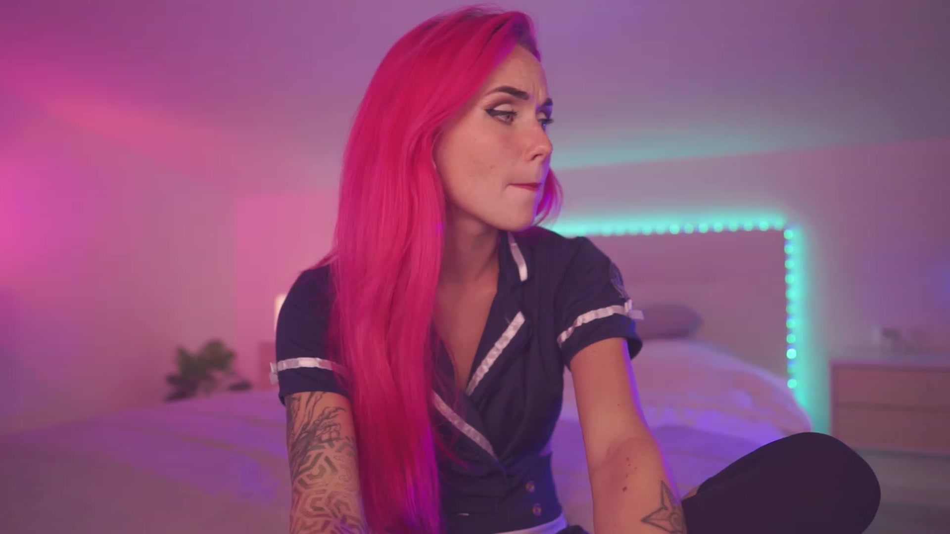 Sarah_Pink video thumbnail