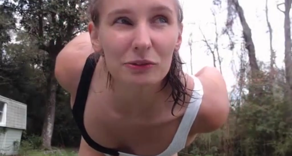 ella_xo video thumbnail