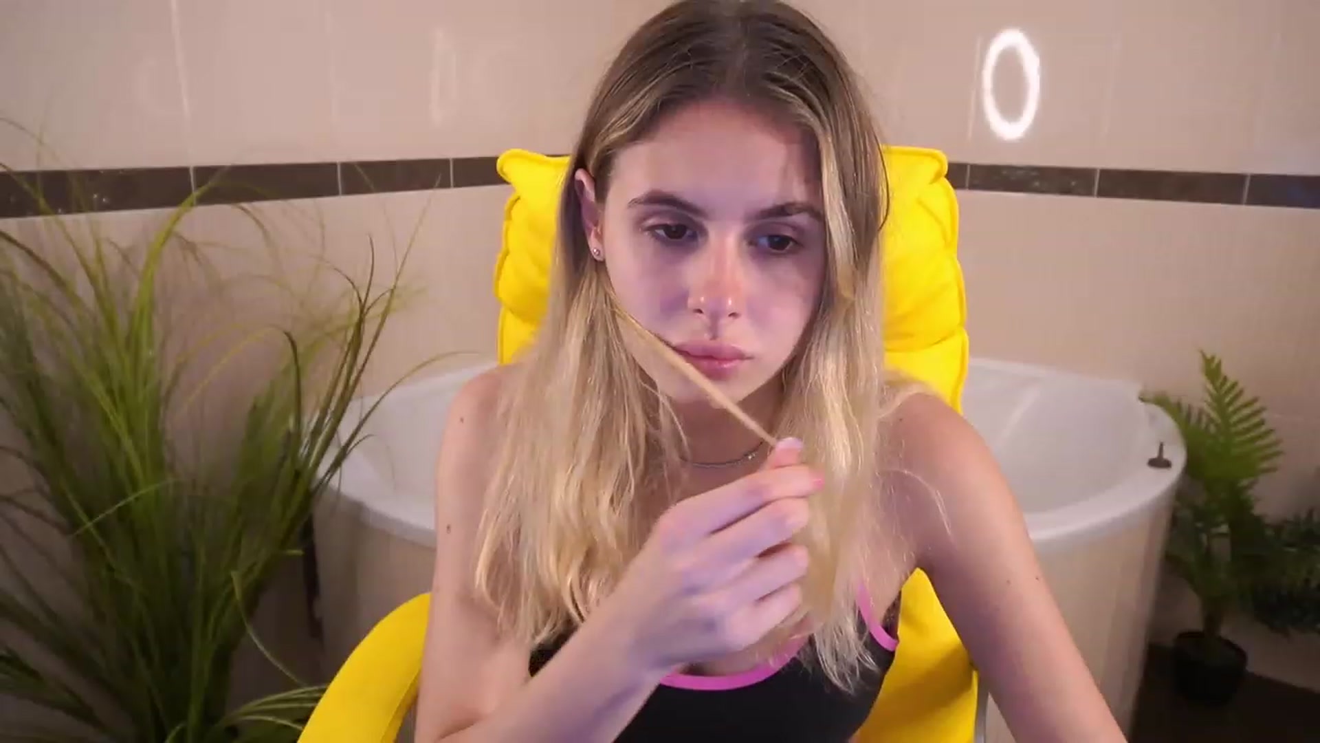 MissGadriela video thumbnail
