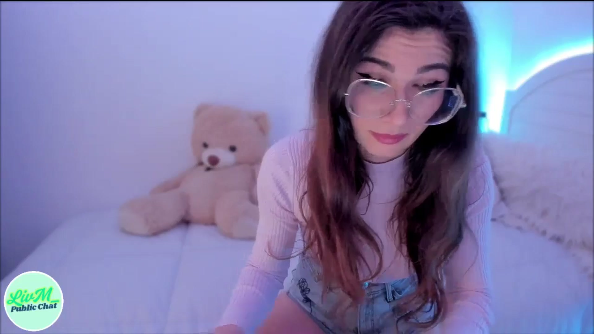LivM_ video thumbnail