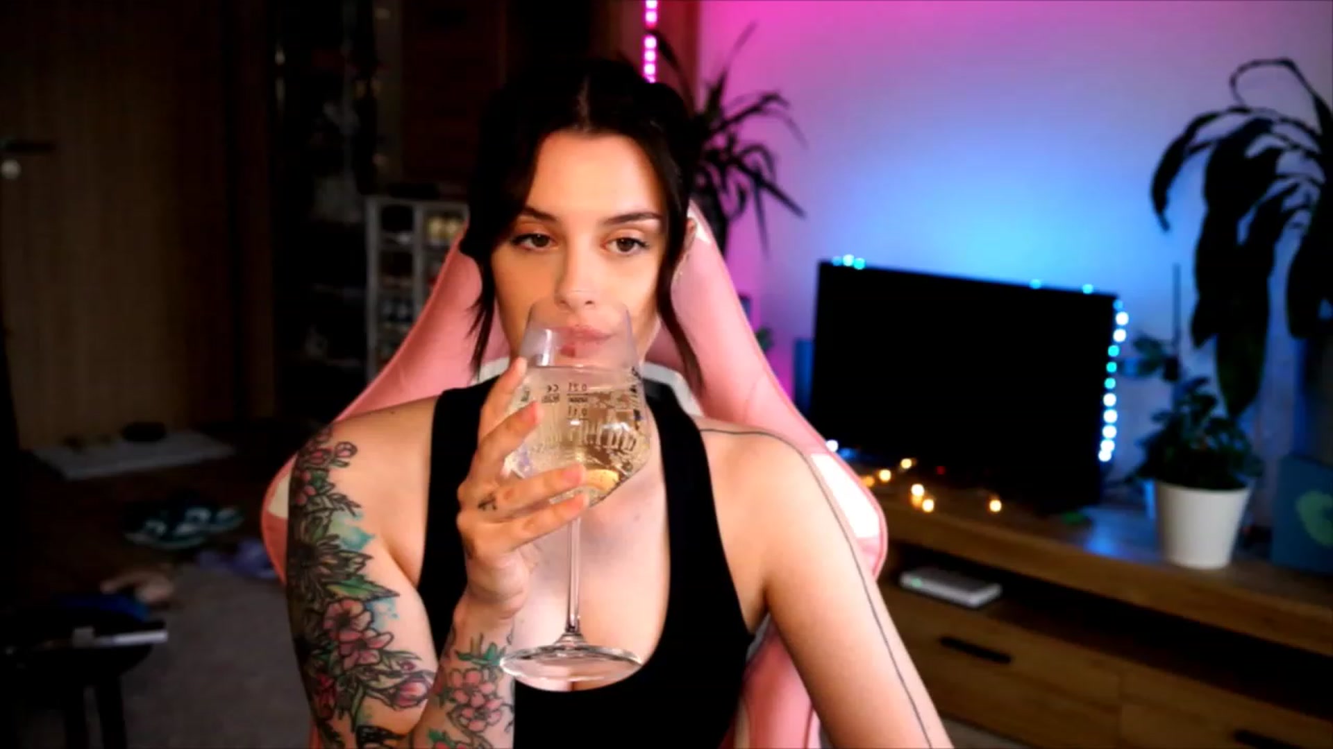 lucynutty video thumbnail