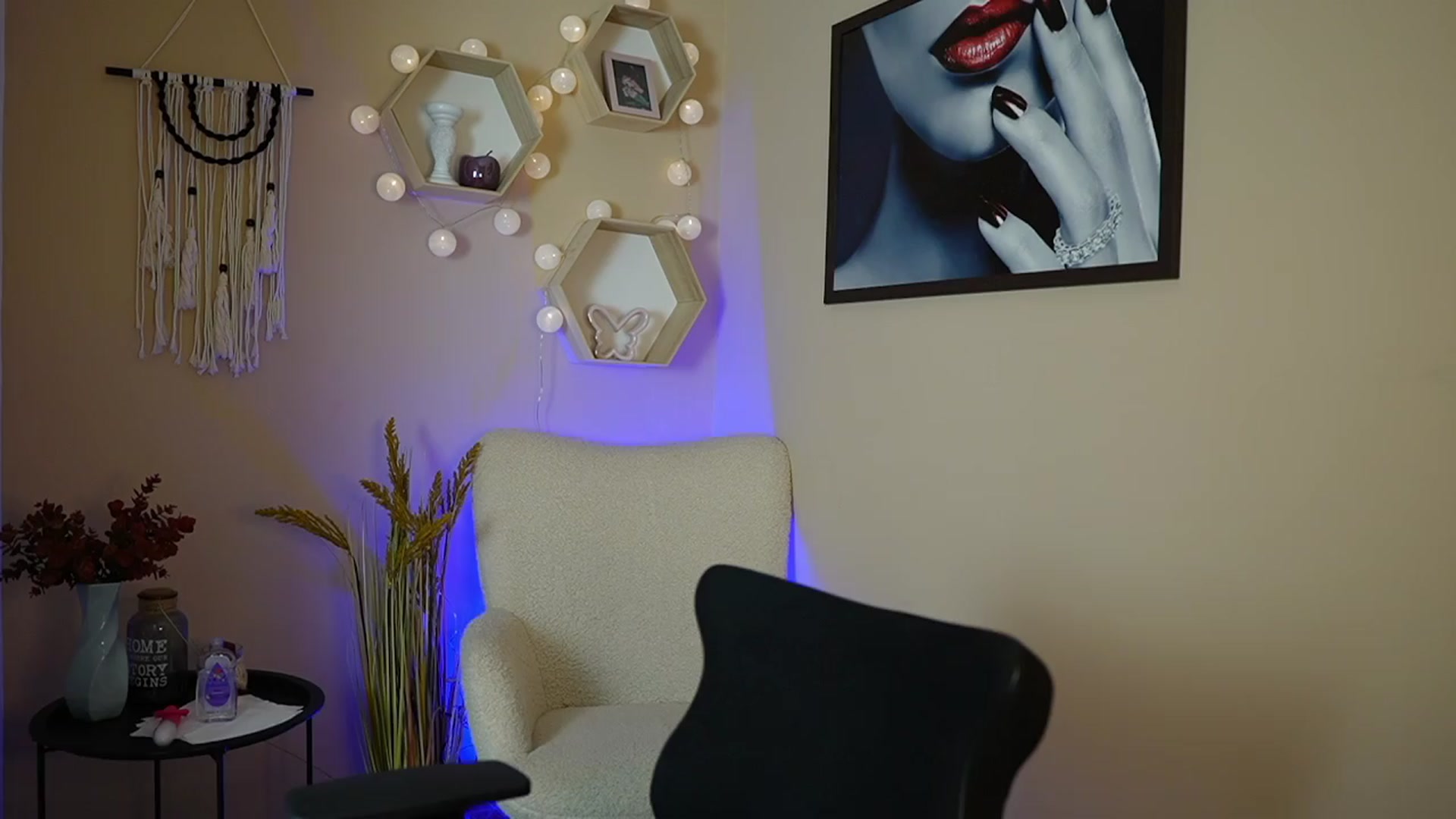 Jasmine_Black video thumbnail