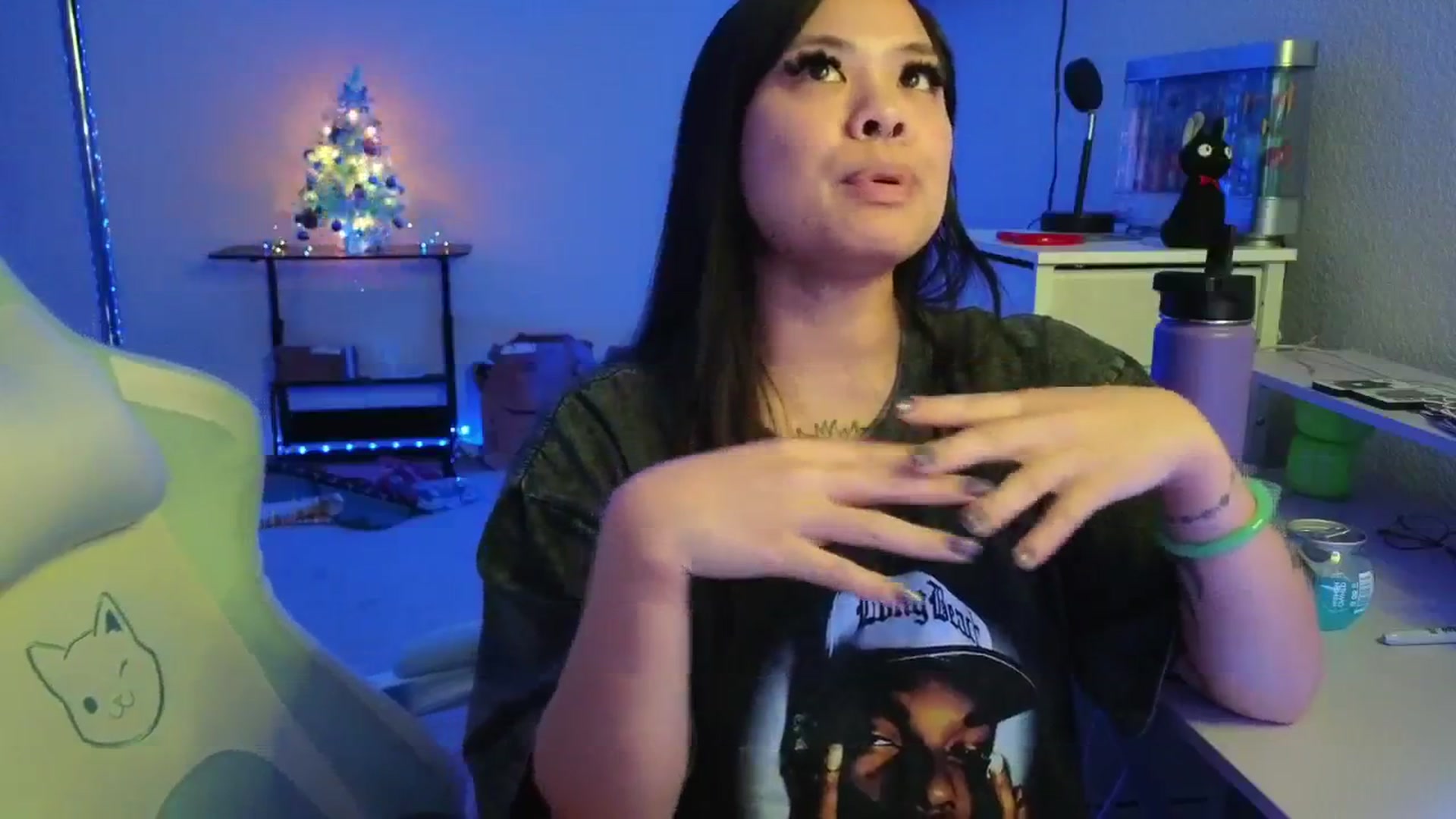 dolllface video thumbnail
