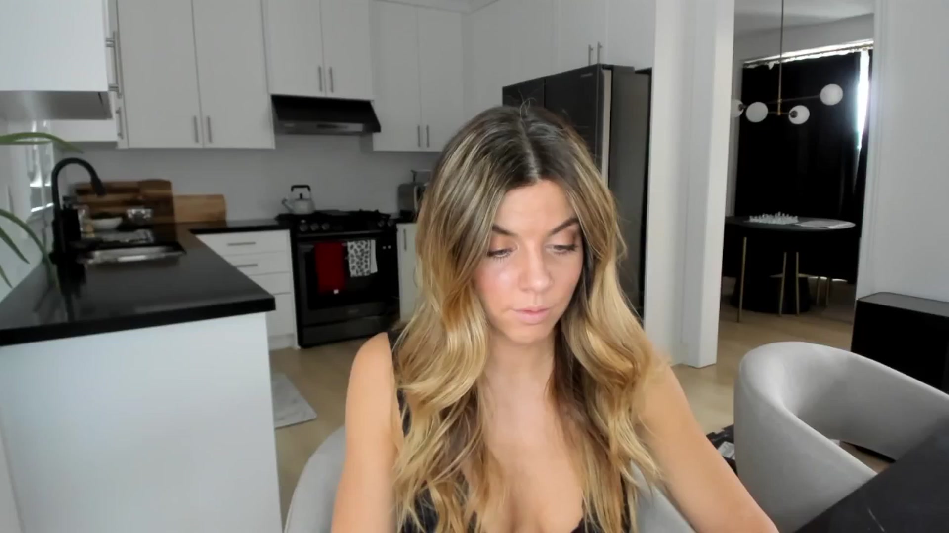 Auvrielle video thumbnail