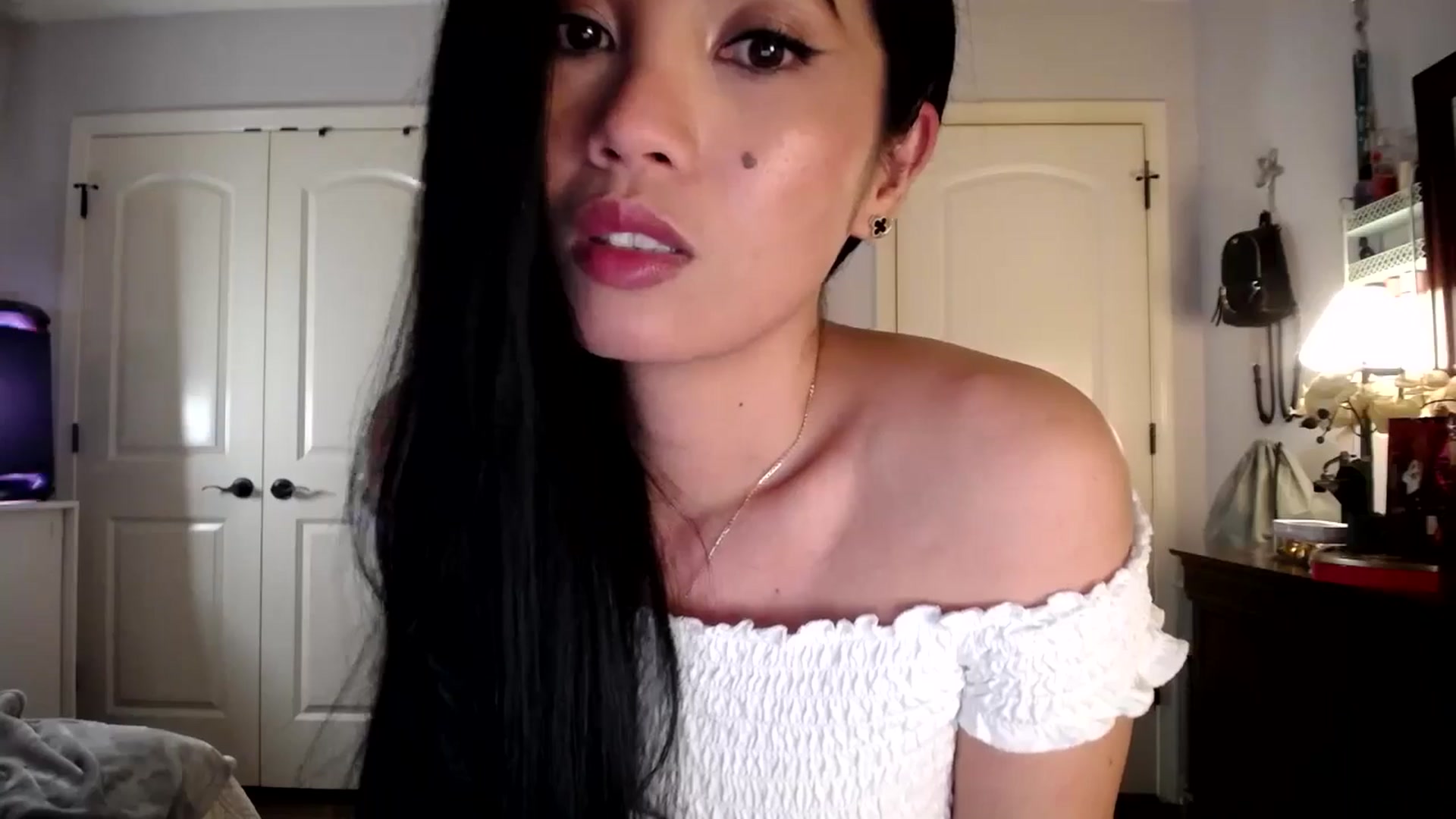 AsianLuv_4U video thumbnail
