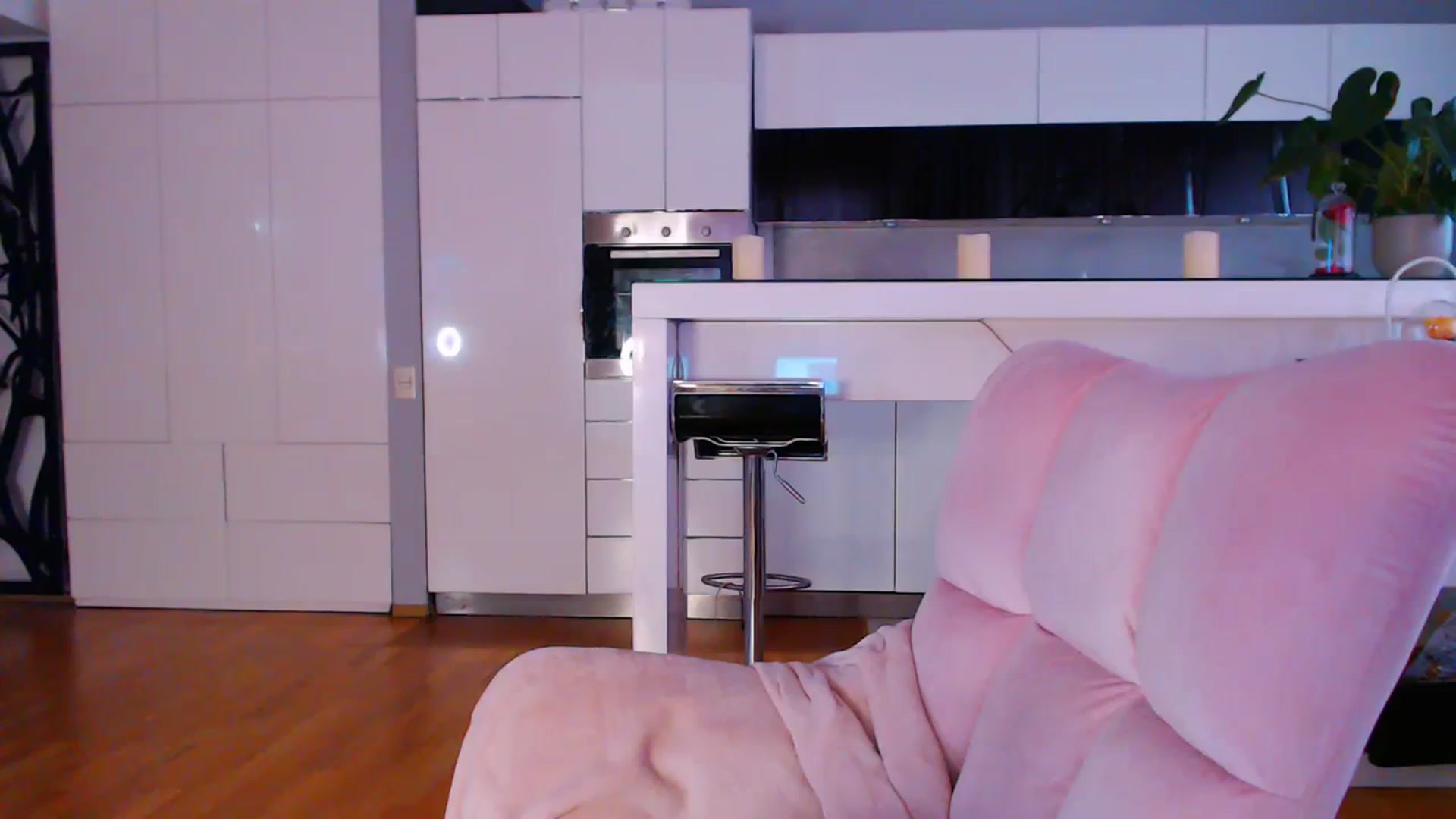 D_y_y video thumbnail