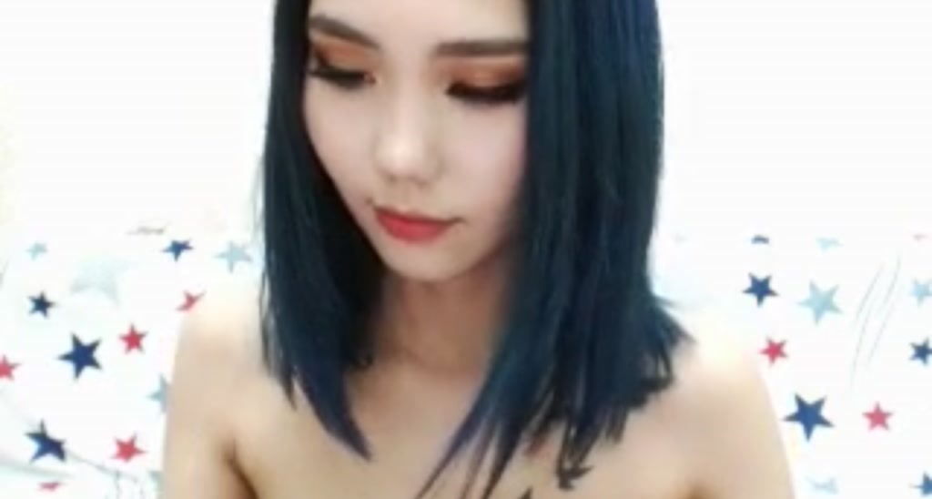 kittennkiss video thumbnail