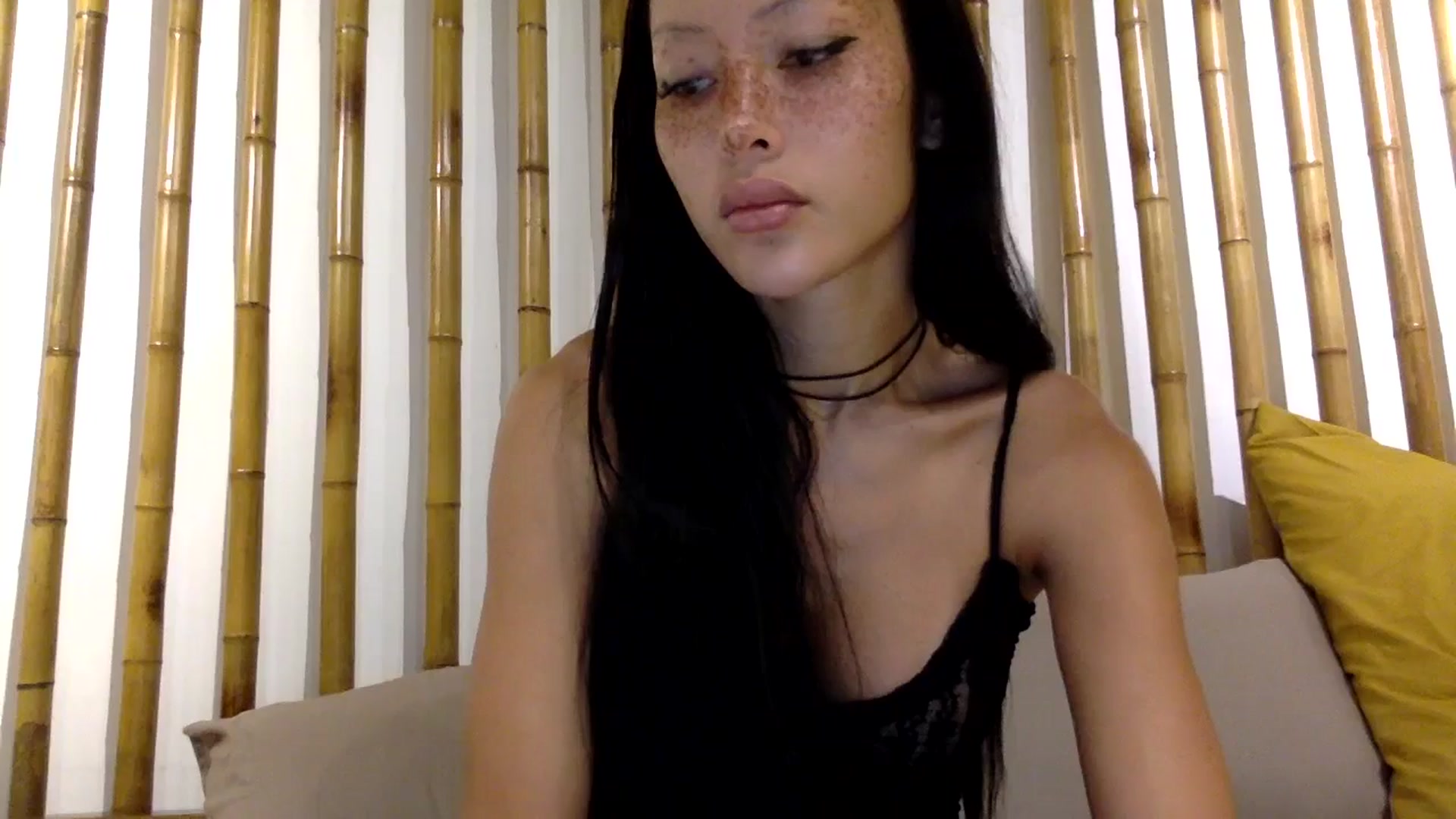 Miss_emiko video thumbnail