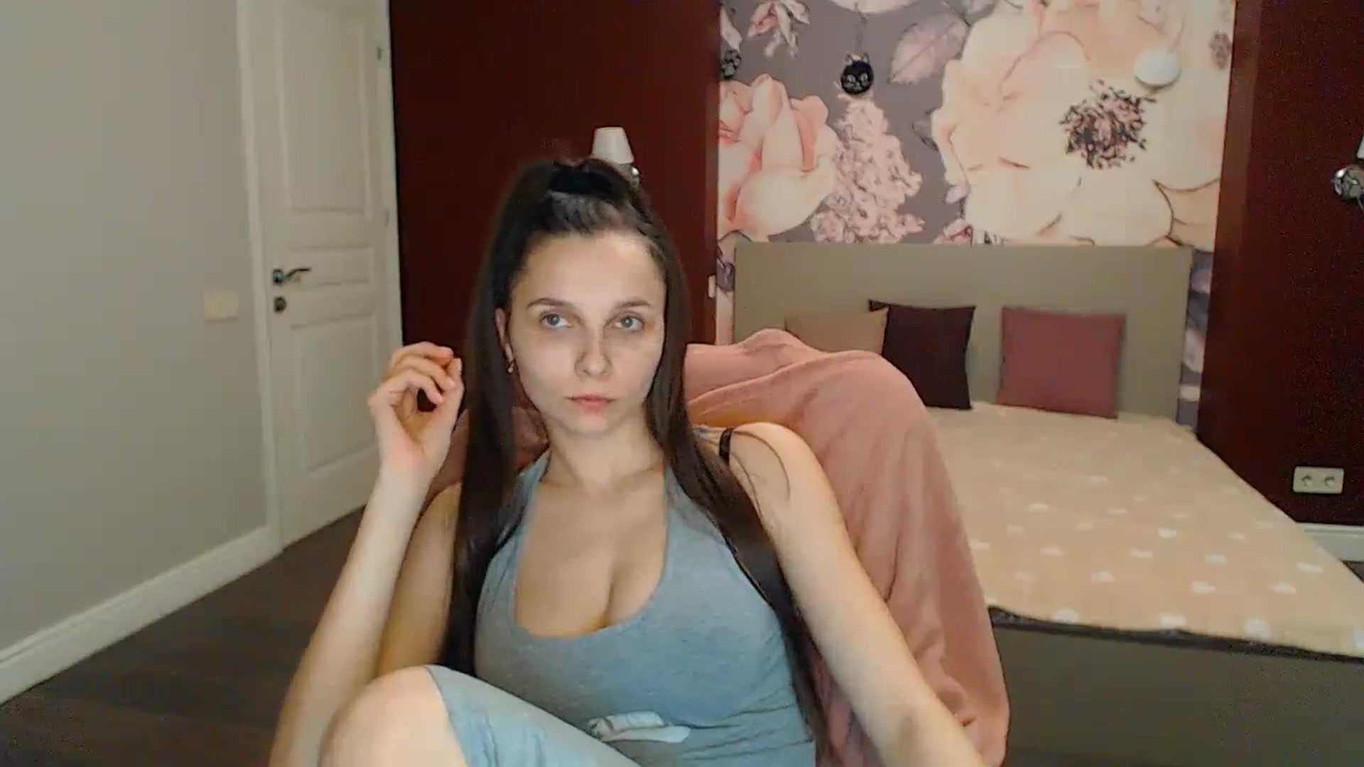 Karina_Mils video thumbnail