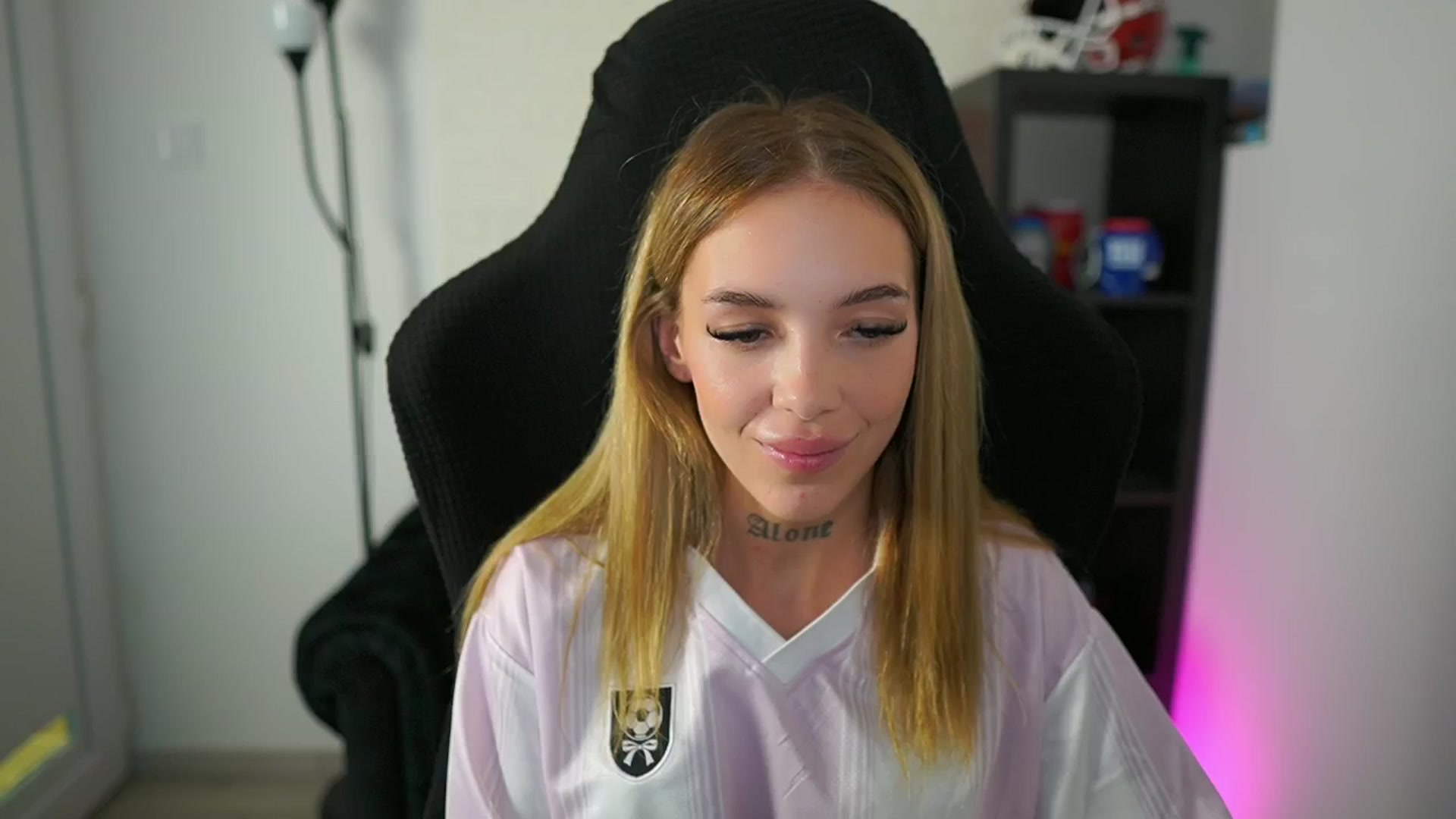 Alexxisky video thumbnail