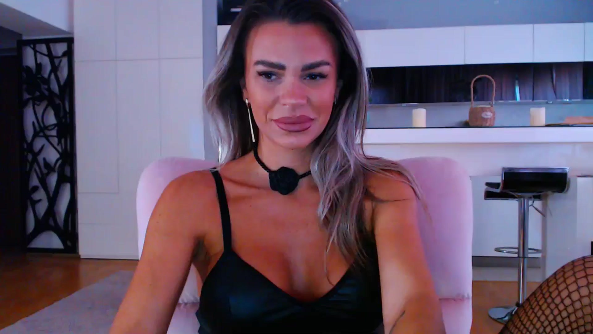 D_y_y video thumbnail