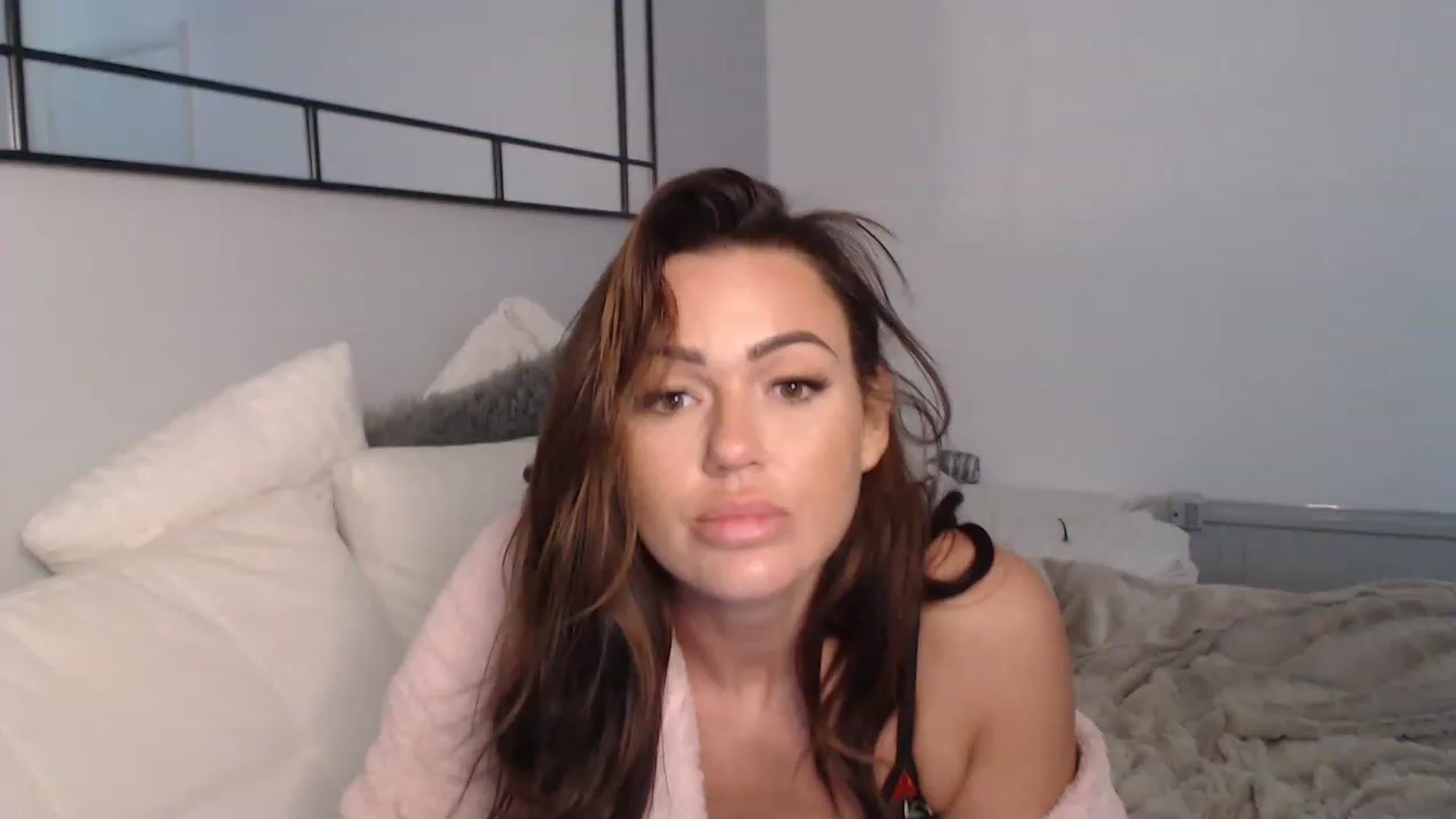 SxybrtishMILF video thumbnail