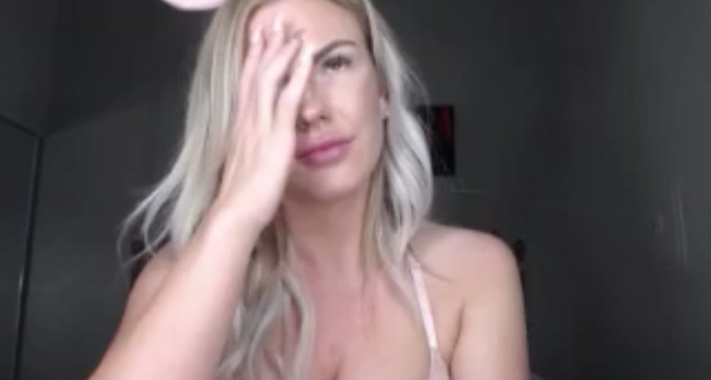 XxRoxieButton video thumbnail
