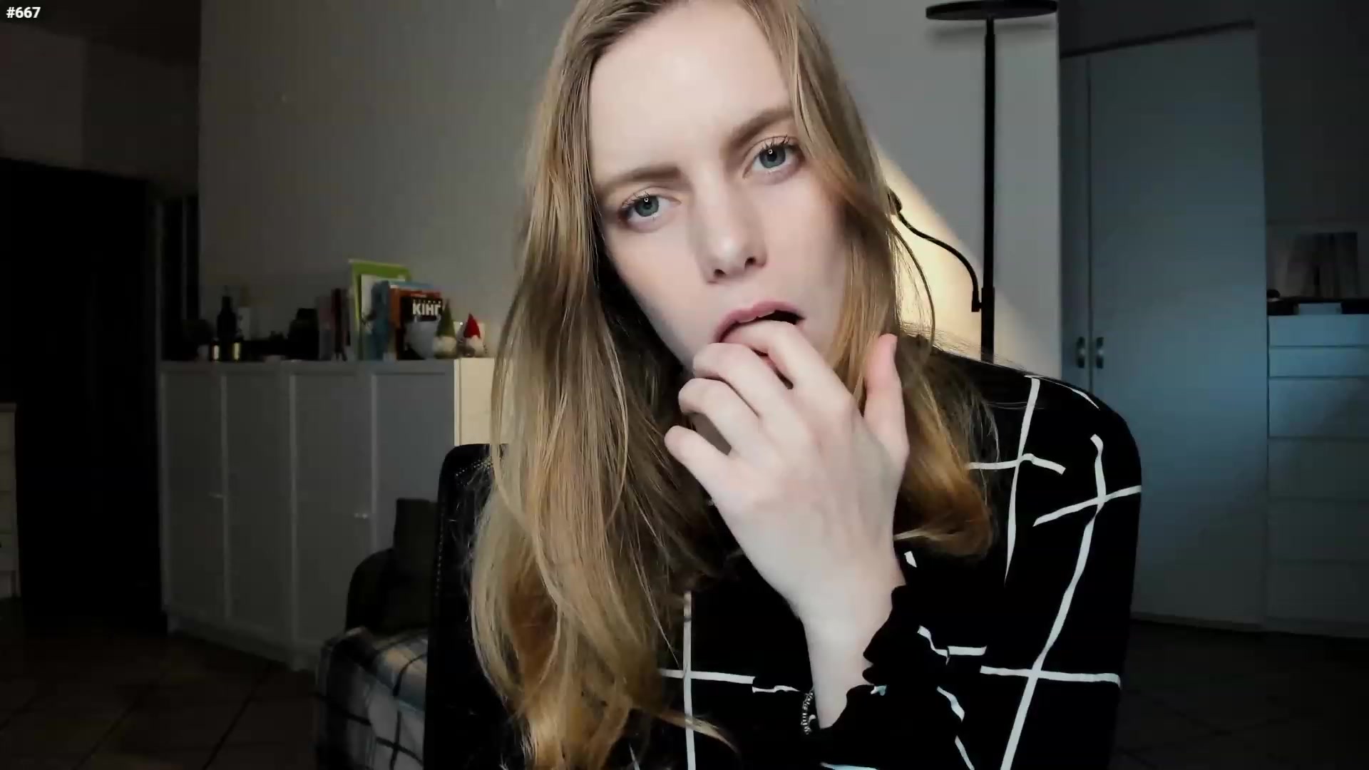 Personage video thumbnail