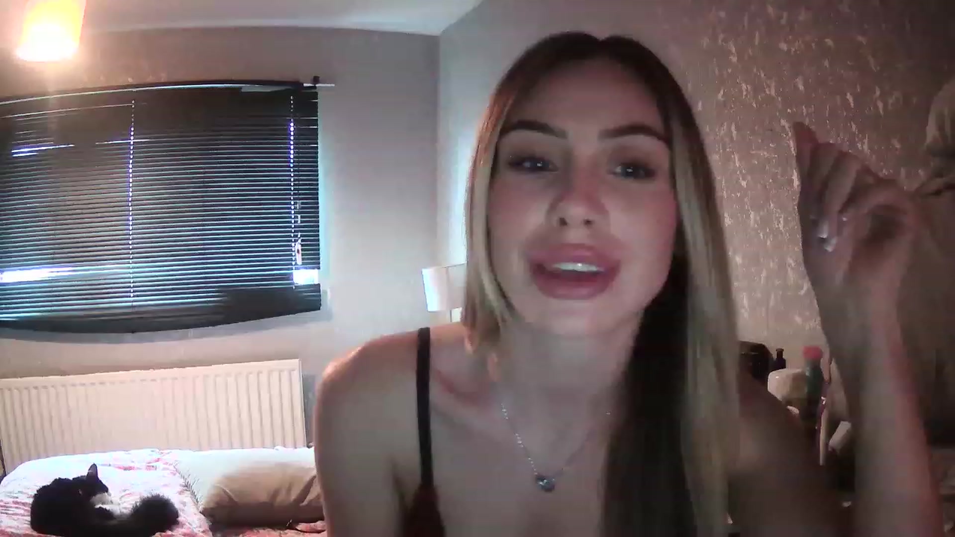 English_Babe1 video thumbnail