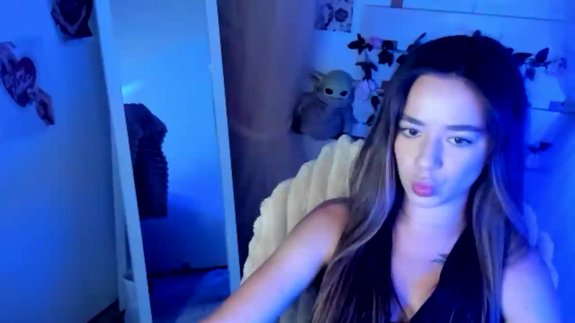 KiraLove video thumbnail